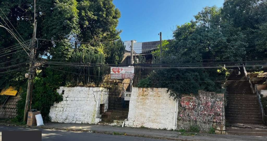 Terreno de 326m², com 02 casas de Madeira em excelentes condições, Passo d'areia
