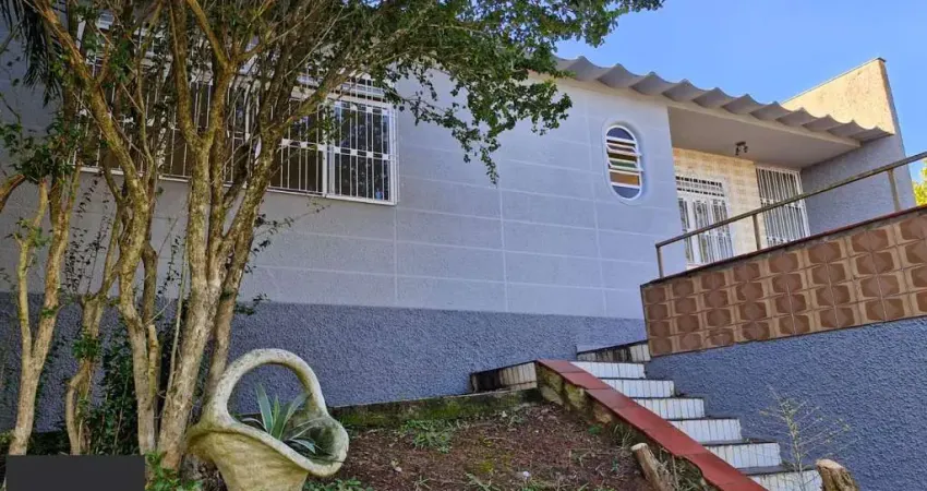 Casa com 3 quartos à venda na Rua Fernando Osório, 230, Teresópolis, Porto Alegre