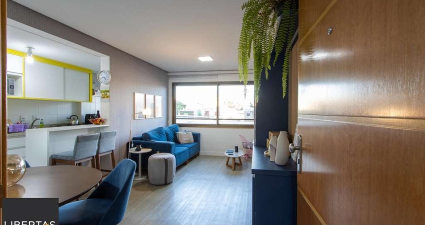 Apartamento de 62m²,  2 dormitórios com suíte, churrasqueira, vaga coberta, infraestrutura completa, na zona sul de Porto Alegre.