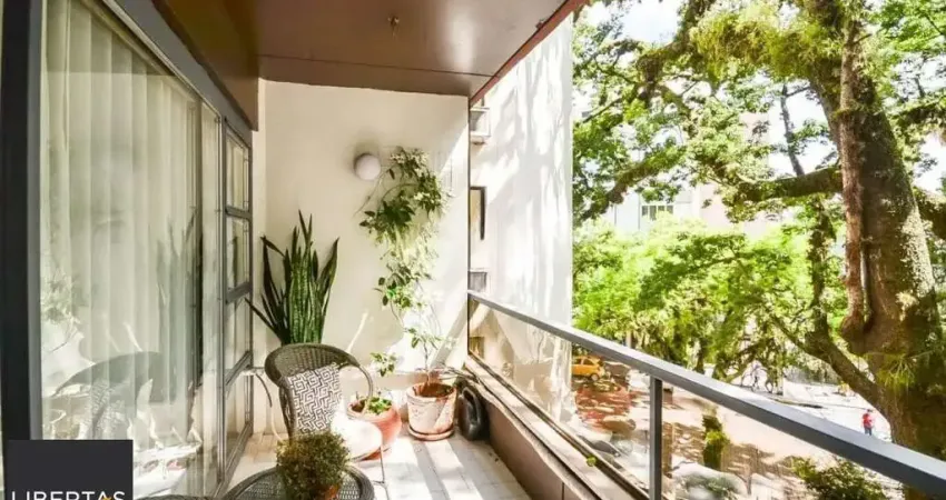 Apartamento com 3 dormitórios no bairro Menino Deus, Porto Aelgre