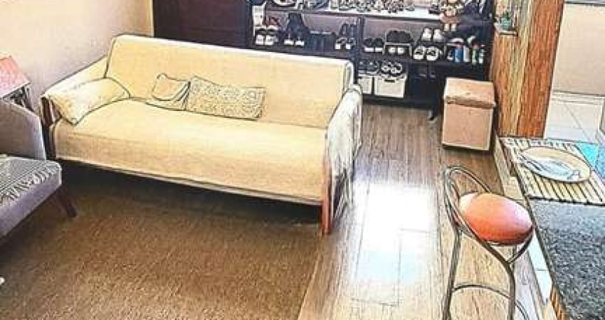 Apartamento de dois quartos e uma vaga de garagem no bairro Menino Deus
