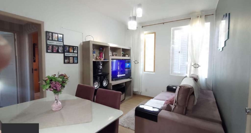 Apartamento 2 dormitórios reformado no Passo D'Areia