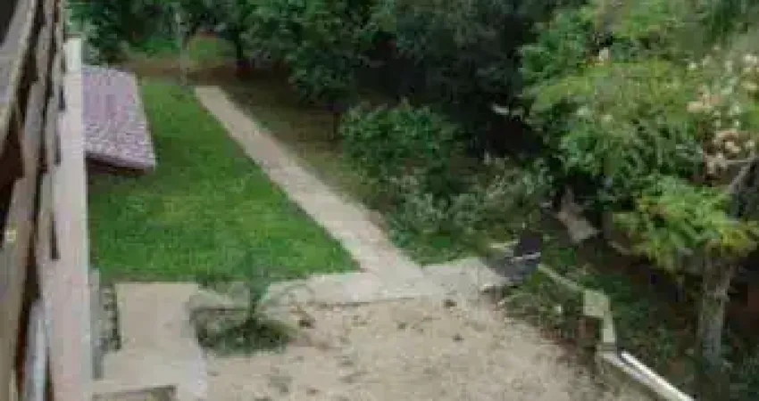 Sítio em Porto Alegre, no bairro Aberta Dos Morros, com 3 dormitório(s), e 3 banheiros, à venda.