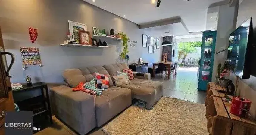 Casa em Porto Alegre, no bairro Hípica, com 3 dormitório(s), e 3 banheiros, à venda.
