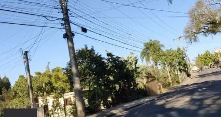 Terreno em Porto Alegre, no bairro Vila Nova, à venda.