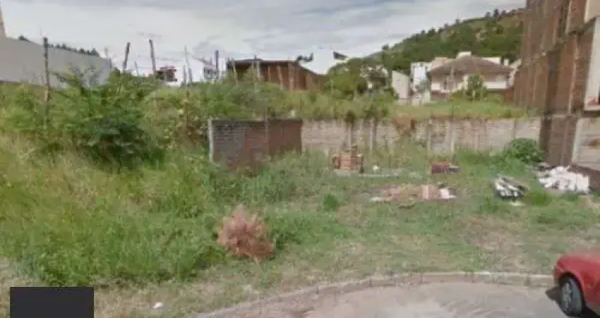 Terreno em Porto Alegre, no bairro Guarujá, à venda.