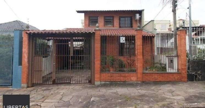 Venda de Casa 3 Dormitórios com Suíte e Churrasqueira no Partenon