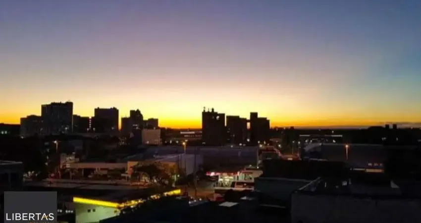 Apartamento com 3 dormitórios, 1 vaga e elevador,  Rua: Ernesto Alves - Floresta