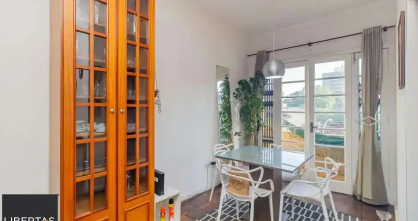 Vende-se apartamento com 3 quartos, 87m² e sacada - Petrópolis