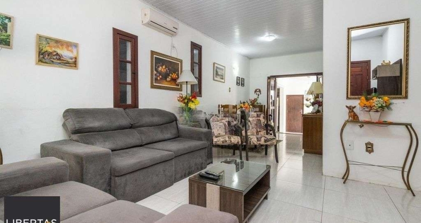 Casa com 3 dormitórios e suíte no Jardim Botânico, POA