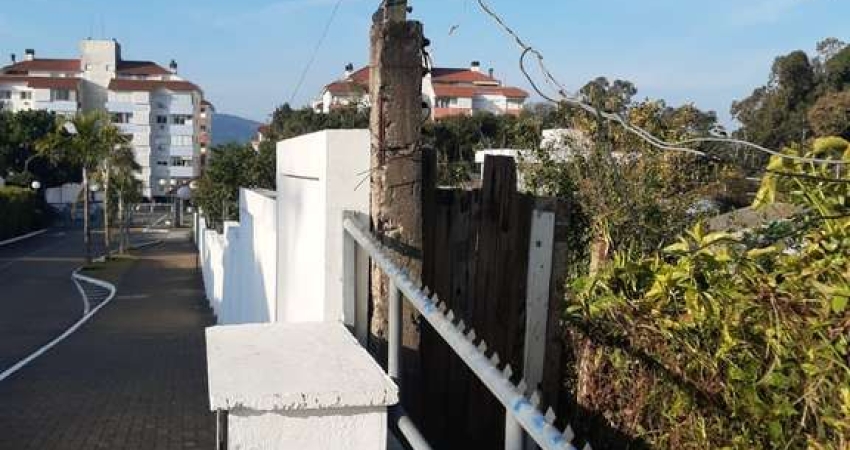 Terreno à venda na Avenida Eduardo Prado, 40, Cavalhada, Porto Alegre