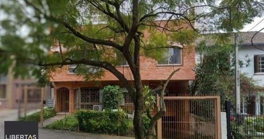 Apartamento de 3 dormitórios e vaga no bairro Petrópolis