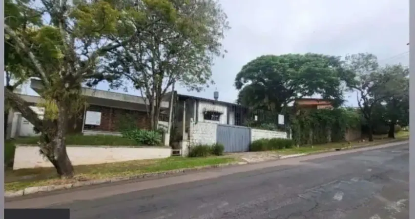 Casa com 1 quarto à venda na Rua Carlos Huber, 745, Três Figueiras, Porto Alegre