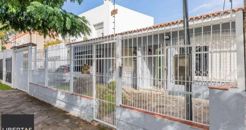 Casa com 3 quartos à venda na Rua Alfredo Silveira Dias, 223, Nonoai, Porto Alegre