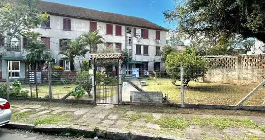 Apto de 02 dorm, sala, banho, cozinha, reformado, piso laminado e vaga convenção