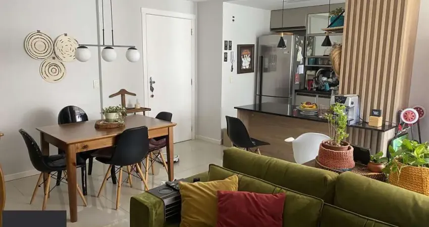 Apartamento de 2 quartos, suíte, semimobiliado, no bairro vila ipiranga.