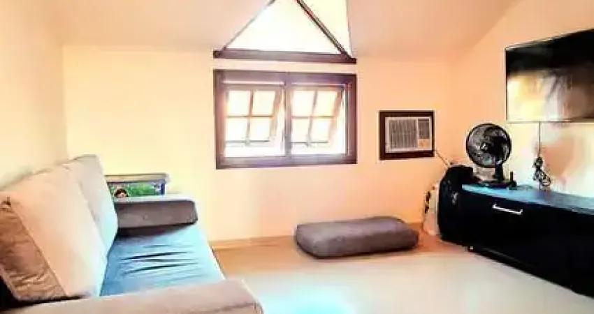 Sobrado com 2 dormitórios, 1 vaga, na av. otto niemeyer, bairro camaquã, poa, rs