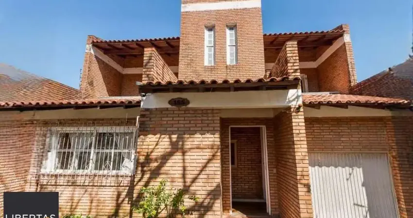 Casa 3 dormitorio com 230m2 pátio com piscina no bairro itu sabará