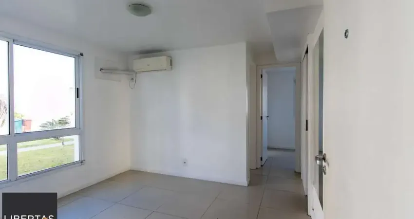 Apartamento térreo desocupado com 2 dormitórios i bairro hipica