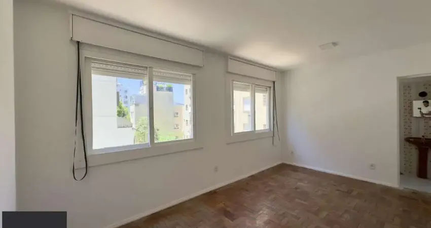 Studio com 28m² super bem iluminado, em ótima localização no centro histórico