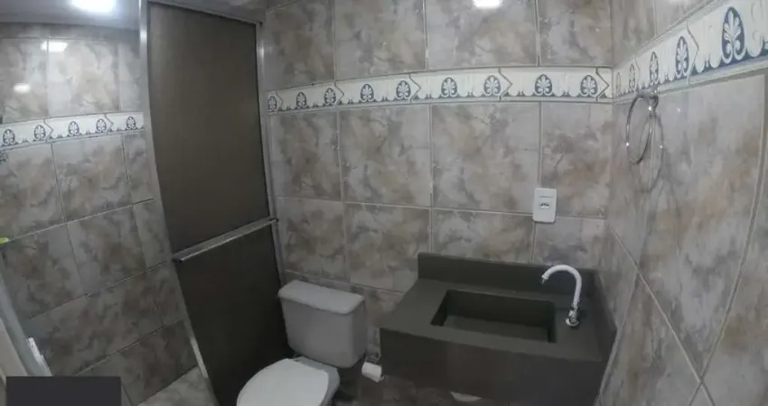 Apartamento com 2 dormitórios totalmente reformado com 2 vagas rotativas.