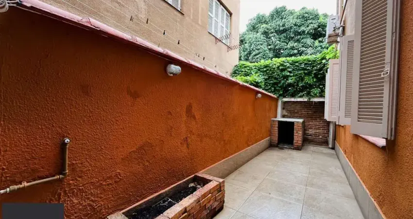 Apartamento 2 dormitórios com pátio no bairro navegantes, em porto alegre.