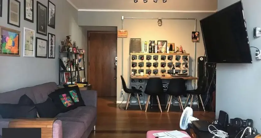 Vende-se apartamento com 2 quartos(1 suíte), 77m² e 2 vagas – petrópolis