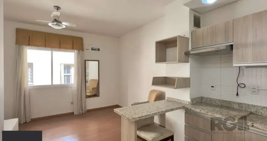 Studio semimobiliado com vaga de garagem no centro histórico