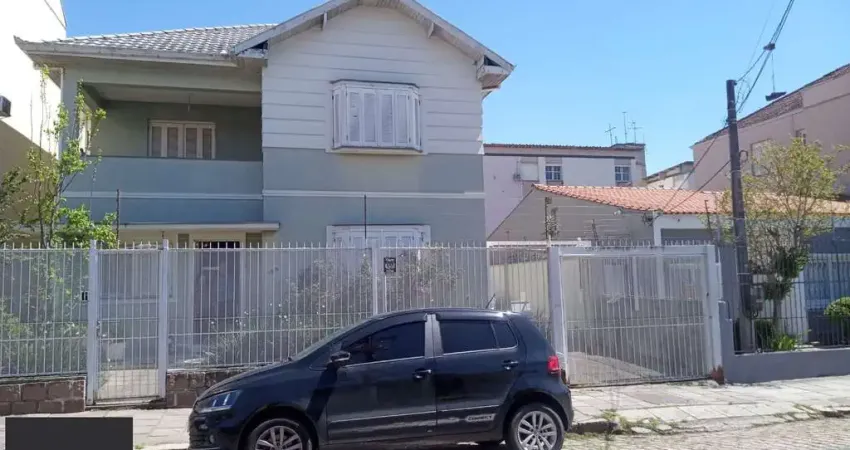 Casa com 5 quartos à venda na Rua Doutor Voltaire Pires, 135, Santo Antônio, Porto Alegre