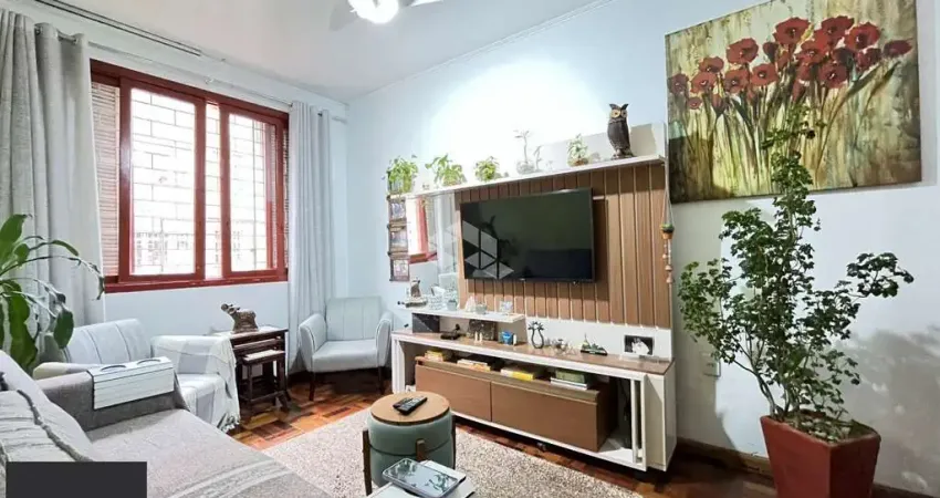 Apartamento 3 dormitorios transformado em 2 dormitórios cidade baixa