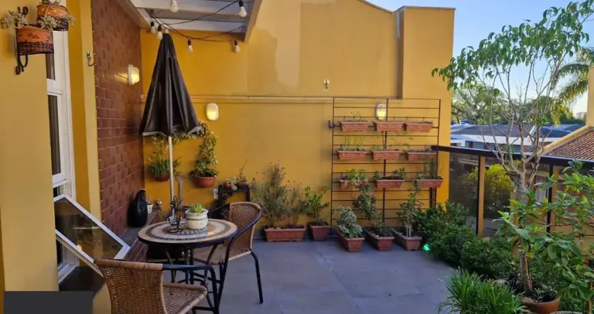 Casa em condomínio fechado com 3 quartos à venda na Rua General Gomes Carneiro, 80, Medianeira, Porto Alegre