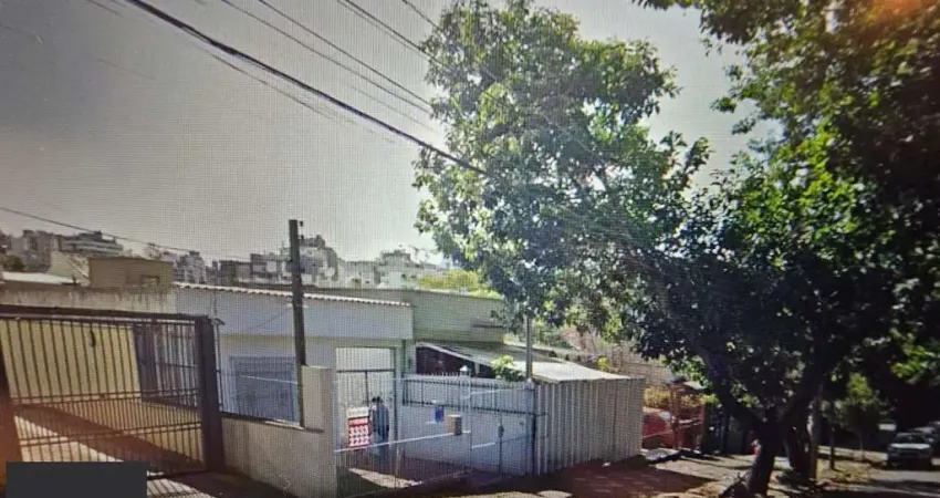 Terreno à venda na Avenida Alegrete, 204, Petrópolis, Porto Alegre