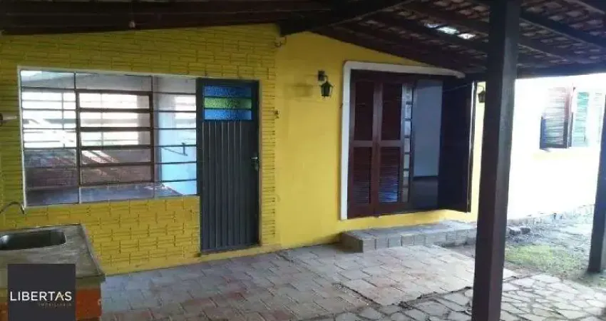Casa com 3 quartos à venda na Rua Atílio Supertti, 2142, Vila Nova, Porto Alegre