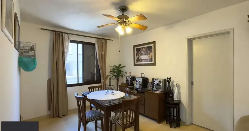 Apartamento semimobiliado 2 dormitórios com vaga de garagem no centro histórico