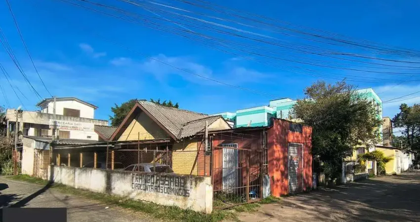 Casa com 2 quartos à venda na Rua Coronel Timóteo, 291, Camaquã, Porto Alegre