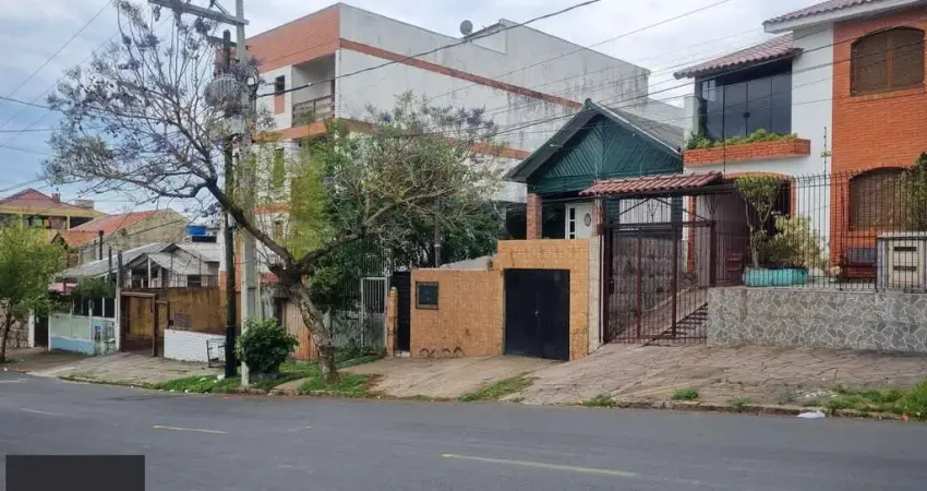 Terreno bem localizado com chalé e edícula – ótima oportunidade para investir!