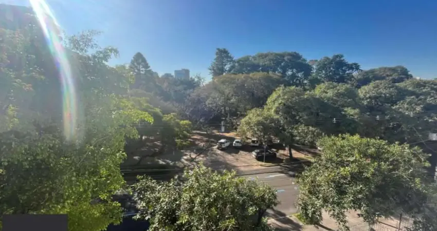 Apartamento semi mobilado de 2 dormitórios bairro moinhos de vento