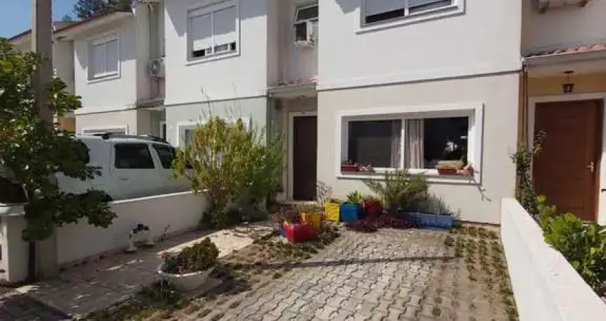 Casa com 3 quartos à venda na Avenida Edgar Pires de Castro, 2520, Hípica, Porto Alegre