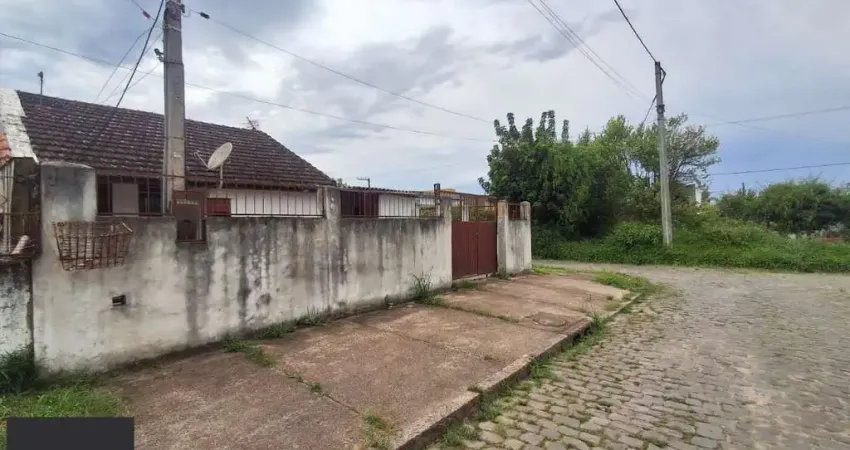 Casa com 2 quartos à venda na Acesso C, 3049, Restinga, Porto Alegre