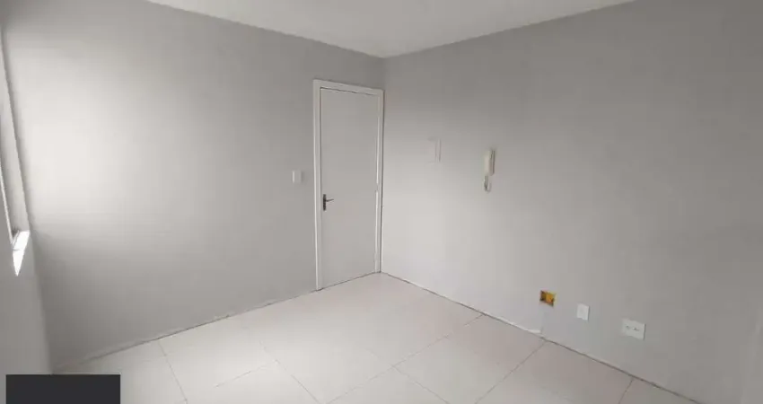 Apartamento com 2 quartos à venda na Rua Capitão Pedroso, 560, Restinga, Porto Alegre