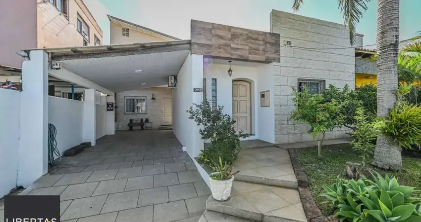 Casa com 4 quartos à venda na Rua das Caravelas, 783, Vila Ipiranga, Porto Alegre