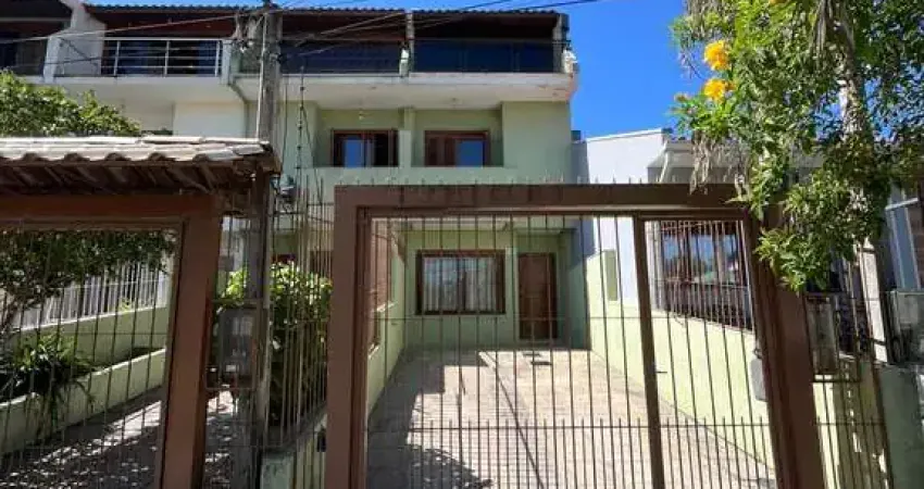 Casa com 2 quartos à venda na Rua Heitor Kramer, 490, Guarujá, Porto Alegre