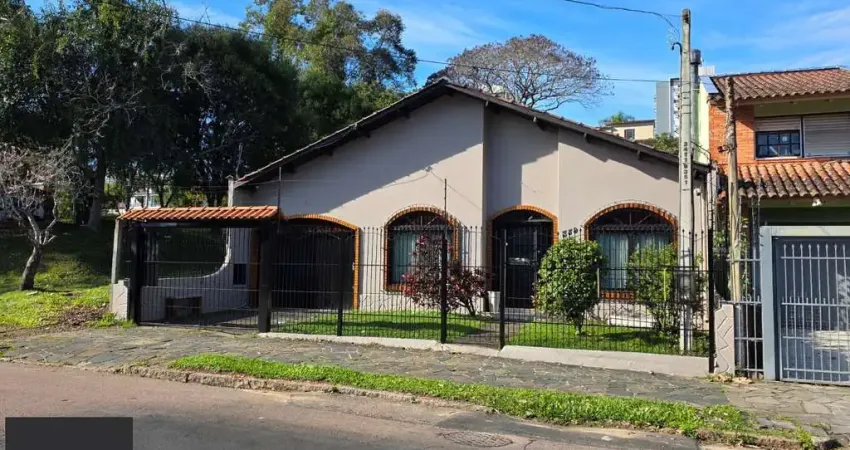 Casa com 3 quartos à venda na Rua Professor Pedro Santa Helena, 339, Jardim do Salso, Porto Alegre