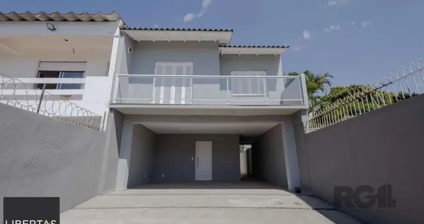 Casa de 3 dormitórios, suíte no bairro teresópolis com 4 vagas de garagem