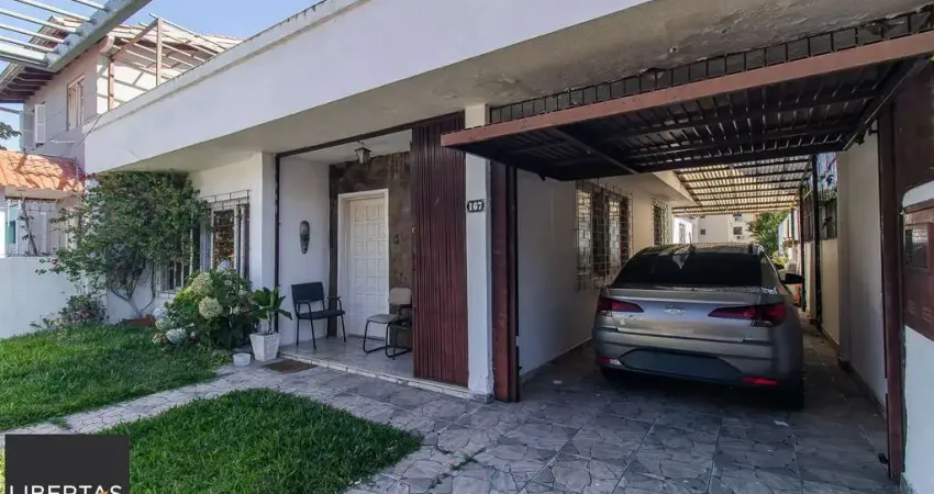 Casa com 3 quartos à venda na Rua Dona Zulmira, 167, Cavalhada, Porto Alegre