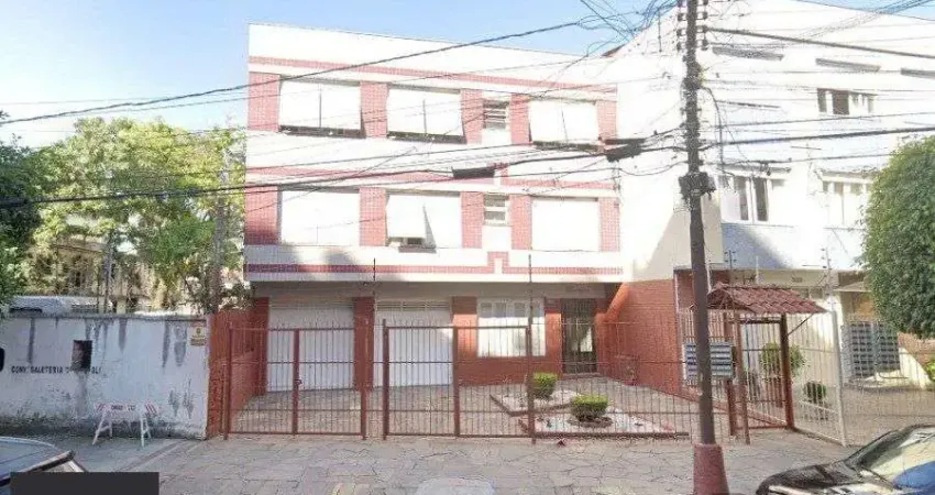 Apartamento térreo de 1 dormitório com 37, 86 m², sala, cozinha, banheiro, área de serviço e pátio com aproximadamente 18 m².