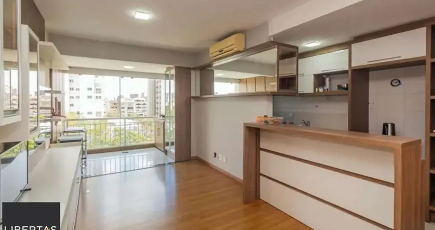 Apartamento com 2 quartos, vaga de garagem e elevador no bairro Passo da Areia