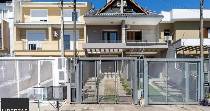 Casa para Venda - 135.78m², 3 dormitórios, sendo 3 suites, 1 vaga - Guarujá