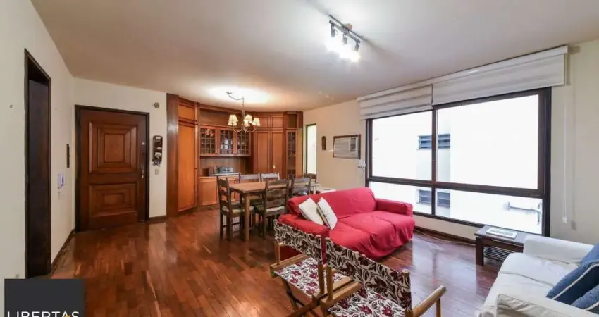 Apartamento de 3 dormitórios à venda em no bairro Petrópolis, Porto Alegre.