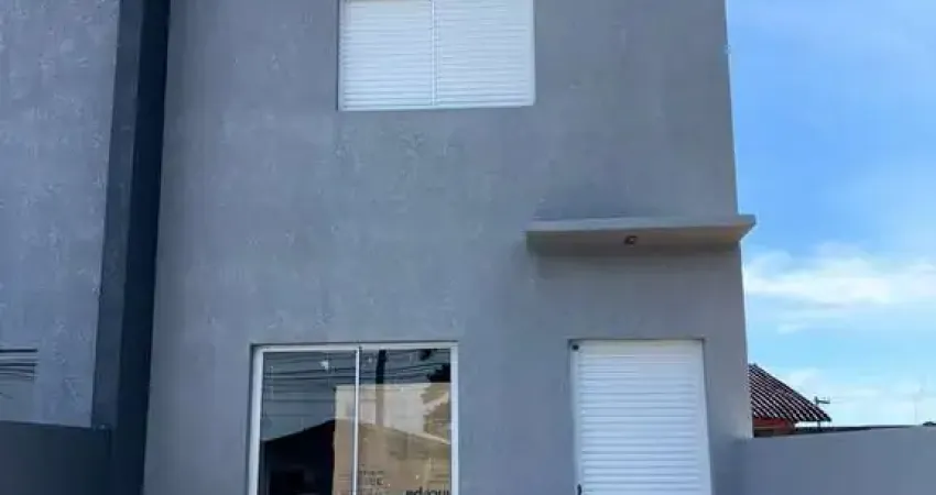 Casa de 2 dormitórios no bairro Lomba Do Pinheiro - Porto Alegre